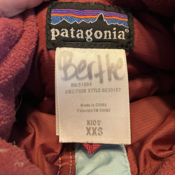 Patagonia Sky Blue Down Puffer Jacket with Maroon Accents - Picture 6 of 6